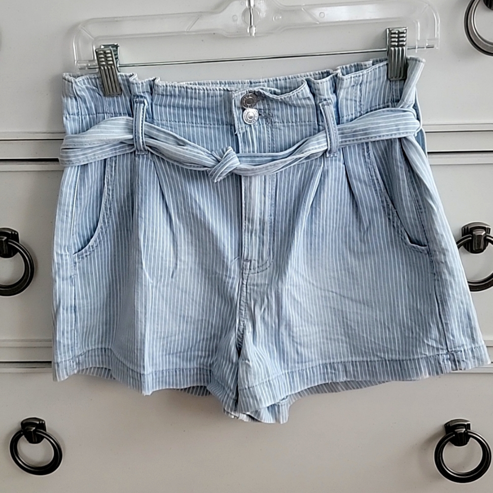 Mom short
